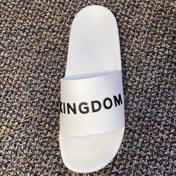 Burberry Kingdom motif slides - Picture 3 of 7